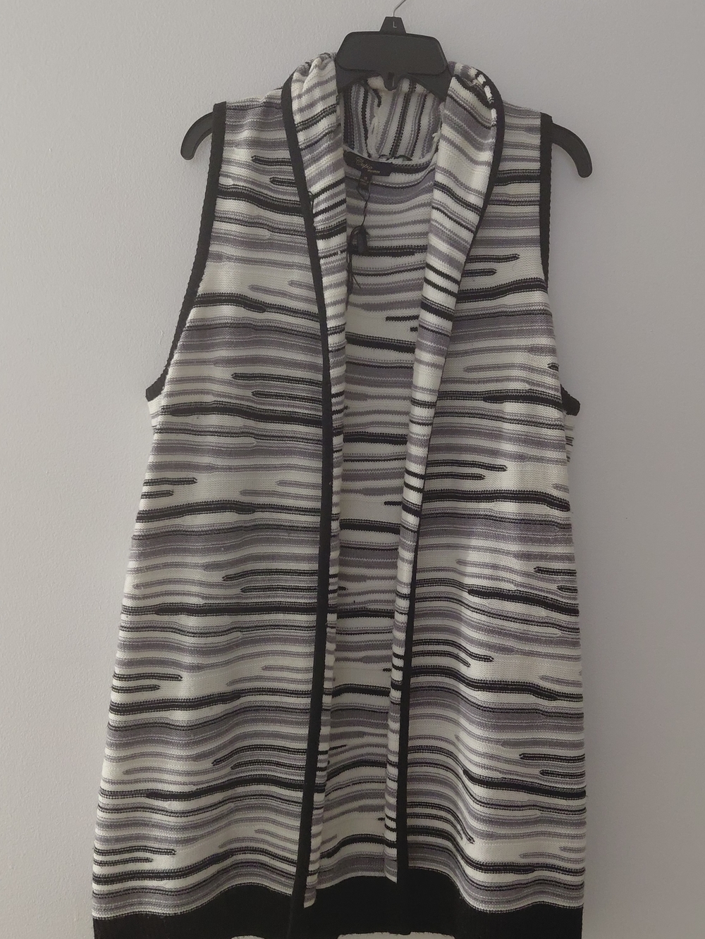 Cupio Women's Striped Cardigan Vest in Gray & White - Picture 7 of 8